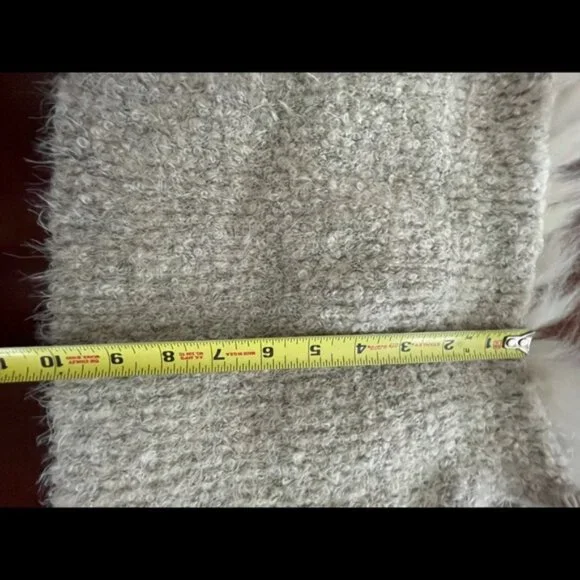 Genuine Raccoon Mohair Knit Wrap or can use as a scarf - Picture 6 of 9